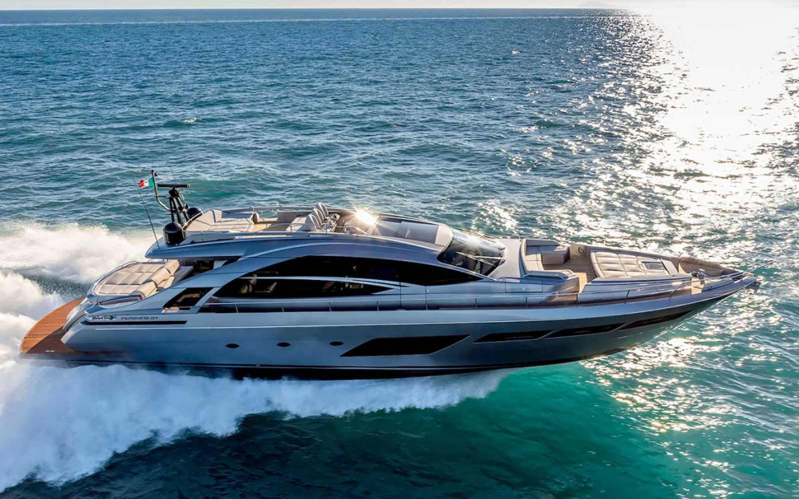 Pershing 8X